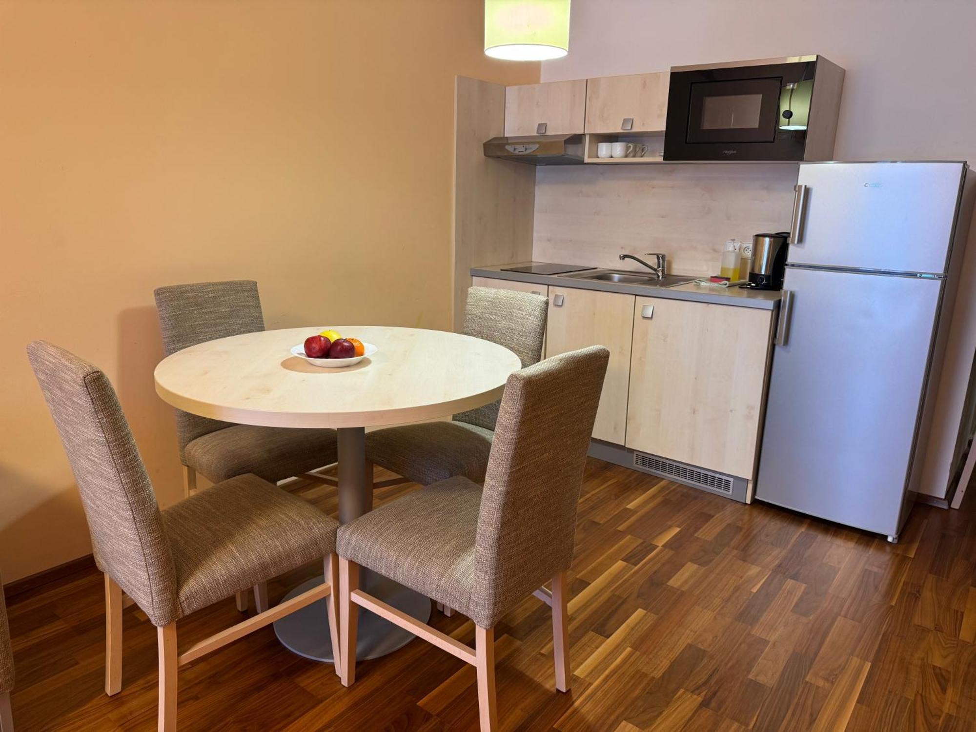 Apartment 416 In Crocus, *